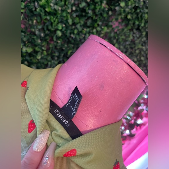 Strawberry print mesh dress - Picture 10 of 10